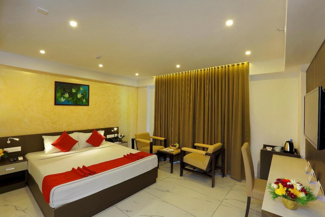 Hotel Renai Sreekrishna à Guruvāyūr Extérieur photo