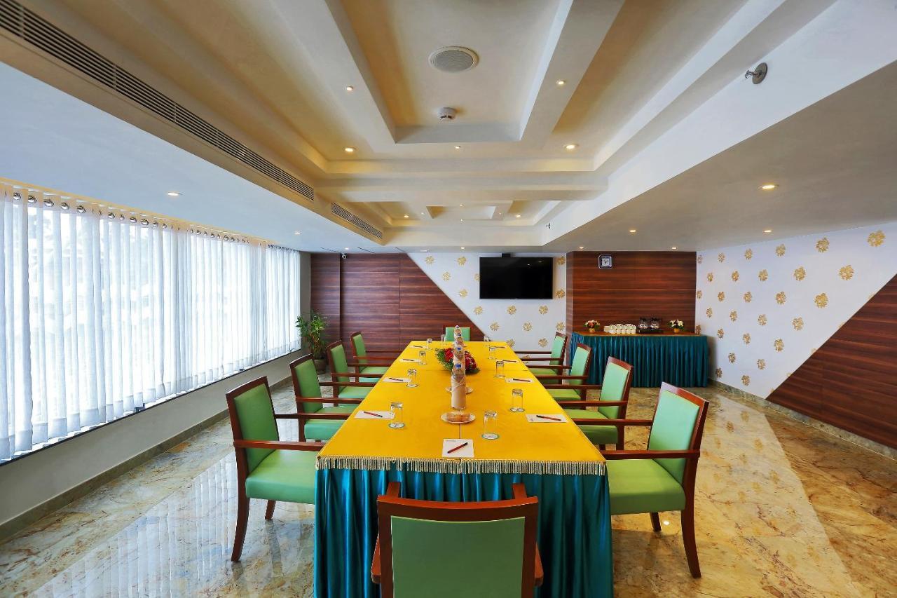 Hotel Renai Sreekrishna à Guruvāyūr Extérieur photo