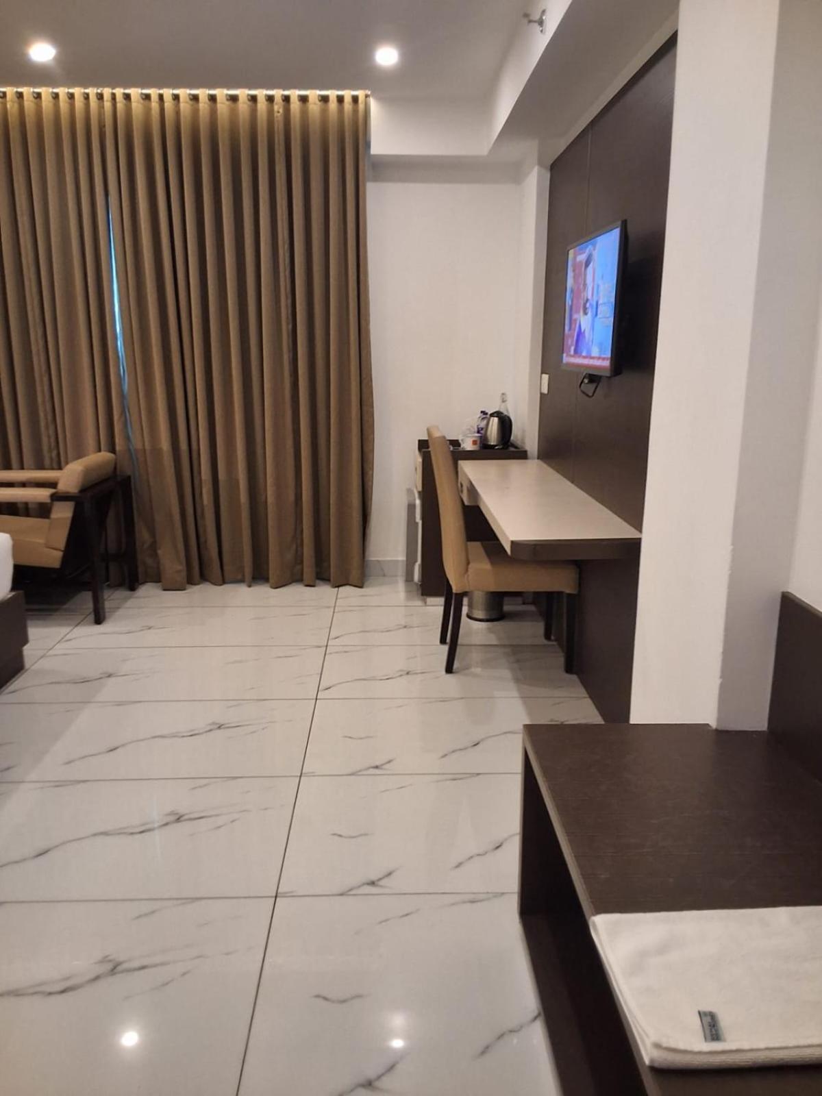 Hotel Renai Sreekrishna à Guruvāyūr Extérieur photo